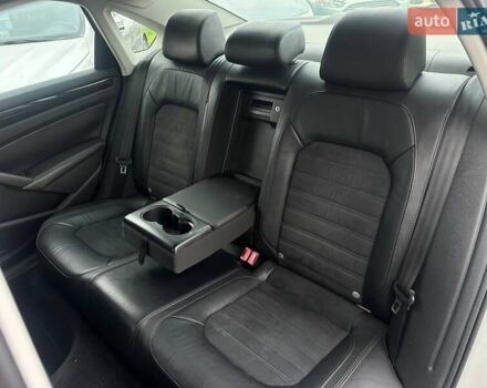 Серый Фольксваген Пассат, объемом двигателя 1.97 л и пробегом 217 тыс. км за 13000 $, фото 8 на Automoto.ua