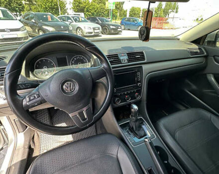 Серый Фольксваген Пассат, объемом двигателя 1.8 л и пробегом 150 тыс. км за 9000 $, фото 3 на Automoto.ua