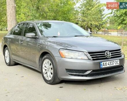 Серый Фольксваген Пассат, объемом двигателя 1.8 л и пробегом 180 тыс. км за 9600 $, фото 1 на Automoto.ua