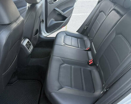 Сірий Фольксваген Пассат, об'ємом двигуна 1.8 л та пробігом 132 тис. км за 13500 $, фото 12 на Automoto.ua