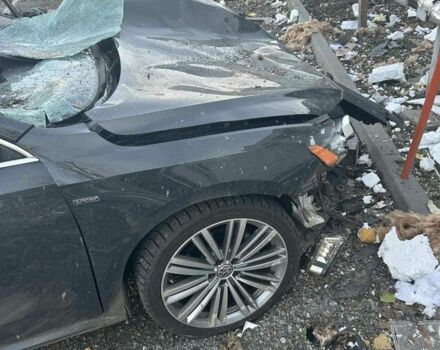 Серый Фольксваген Пассат, объемом двигателя 1.8 л и пробегом 80 тыс. км за 4000 $, фото 4 на Automoto.ua