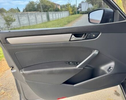 Серый Фольксваген Пассат, объемом двигателя 1.8 л и пробегом 199 тыс. км за 7999 $, фото 9 на Automoto.ua