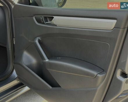 Серый Фольксваген Пассат, объемом двигателя 1.8 л и пробегом 136 тыс. км за 13500 $, фото 11 на Automoto.ua