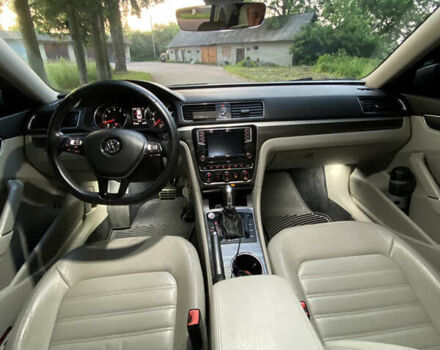 Серый Фольксваген Пассат, объемом двигателя 1.8 л и пробегом 224 тыс. км за 14600 $, фото 18 на Automoto.ua