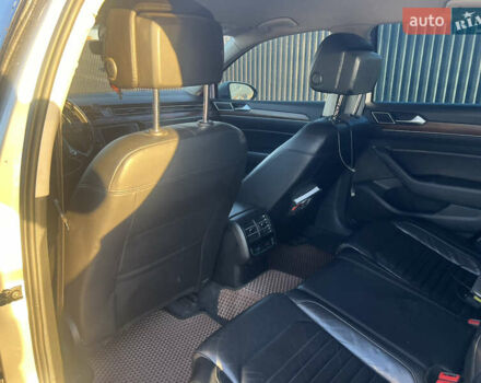 Сірий Фольксваген Пассат, об'ємом двигуна 2 л та пробігом 304 тис. км за 15300 $, фото 11 на Automoto.ua