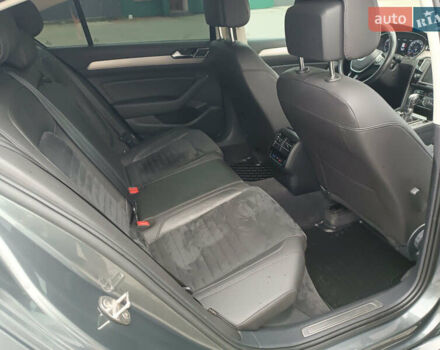 Серый Фольксваген Пассат, объемом двигателя 1.97 л и пробегом 290 тыс. км за 17500 $, фото 24 на Automoto.ua