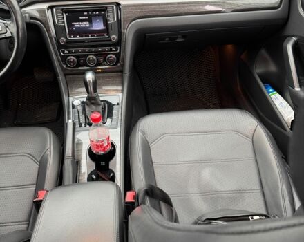 Серый Фольксваген Пассат, объемом двигателя 1.8 л и пробегом 173 тыс. км за 13250 $, фото 9 на Automoto.ua