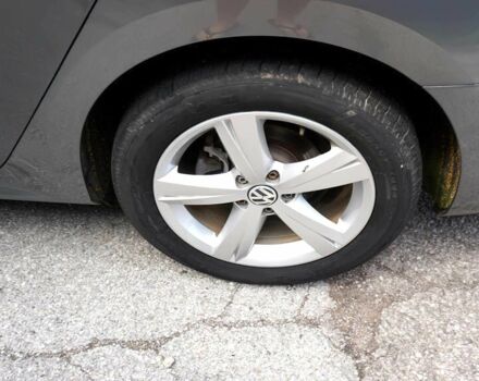 Серый Фольксваген Пассат, объемом двигателя 1.8 л и пробегом 77 тыс. км за 5300 $, фото 12 на Automoto.ua