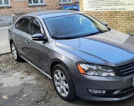 Серый Фольксваген Пассат, объемом двигателя 1.8 л и пробегом 235 тыс. км за 8700 $, фото 2 на Automoto.ua