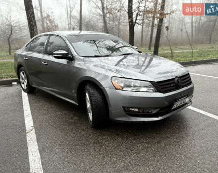 Серый Фольксваген Пассат, объемом двигателя 1.8 л и пробегом 255 тыс. км за 8500 $, фото 2 на Automoto.ua