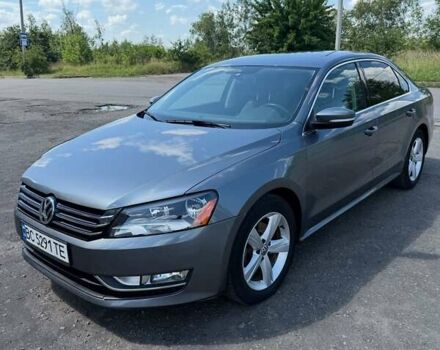 Серый Фольксваген Пассат, объемом двигателя 1.8 л и пробегом 134 тыс. км за 10000 $, фото 1 на Automoto.ua