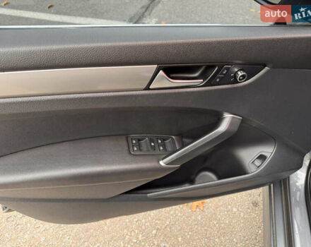 Сірий Фольксваген Пассат, об'ємом двигуна 1.8 л та пробігом 172 тис. км за 11000 $, фото 13 на Automoto.ua