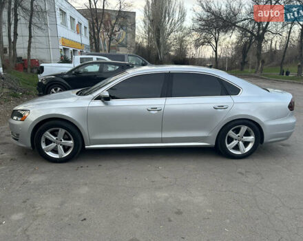 Серый Фольксваген Пассат, объемом двигателя 1.8 л и пробегом 127 тыс. км за 14000 $, фото 3 на Automoto.ua