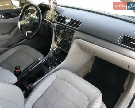 Фольксваген Пассат 2015 в Черкассах на Automoto.ua Серый Фольксваген Пассат, объемом двигателя 1.8 л и пробегом 232 тыс. км за 10700 $, фото 7 на Automoto.ua