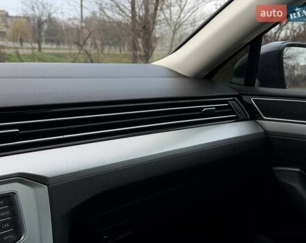 Сірий Фольксваген Пассат, об'ємом двигуна 1.97 л та пробігом 257 тис. км за 16900 $, фото 61 на Automoto.ua