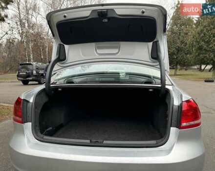 Серый Фольксваген Пассат, объемом двигателя 1.78 л и пробегом 169 тыс. км за 9999 $, фото 12 на Automoto.ua