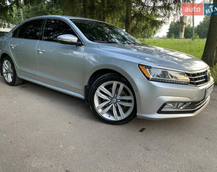 Серый Фольксваген Пассат, объемом двигателя 1.8 л и пробегом 224 тыс. км за 14600 $, фото 9 на Automoto.ua