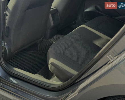 Серый Фольксваген Пассат, объемом двигателя 1.8 л и пробегом 136 тыс. км за 13500 $, фото 8 на Automoto.ua