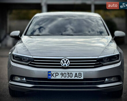 Серый Фольксваген Пассат, объемом двигателя 1.97 л и пробегом 297 тыс. км за 14800 $, фото 2 на Automoto.ua