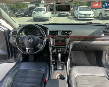 Серый Фольксваген Пассат, объемом двигателя 3.6 л и пробегом 204 тыс. км за 12500 $, фото 18 на Automoto.ua