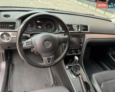 Сірий Фольксваген Пассат, об'ємом двигуна 1.8 л та пробігом 172 тис. км за 11000 $, фото 15 на Automoto.ua