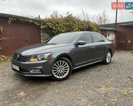 Сірий Фольксваген Пассат, об'ємом двигуна 1.8 л та пробігом 173 тис. км за 13800 $, фото 5 на Automoto.ua