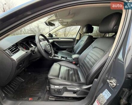 Сірий Фольксваген Пассат, об'ємом двигуна 1.97 л та пробігом 257 тис. км за 16900 $, фото 31 на Automoto.ua