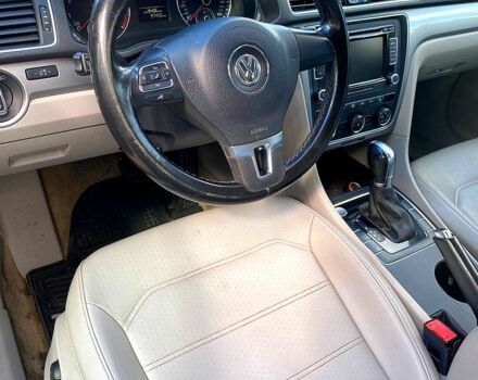 Сірий Фольксваген Пассат, об'ємом двигуна 1.8 л та пробігом 150 тис. км за 9600 $, фото 4 на Automoto.ua