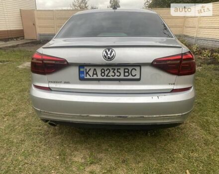 Серый Фольксваген Пассат, объемом двигателя 1.8 л и пробегом 160 тыс. км за 12000 $, фото 4 на Automoto.ua