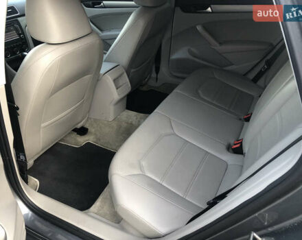 Серый Фольксваген Пассат, объемом двигателя 1.8 л и пробегом 202 тыс. км за 11500 $, фото 9 на Automoto.ua