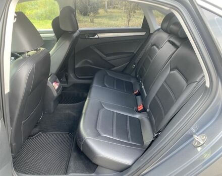 Сірий Фольксваген Пассат, об'ємом двигуна 1.8 л та пробігом 150 тис. км за 10300 $, фото 7 на Automoto.ua