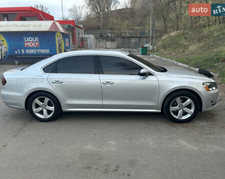 Серый Фольксваген Пассат, объемом двигателя 1.8 л и пробегом 127 тыс. км за 14000 $, фото 2 на Automoto.ua