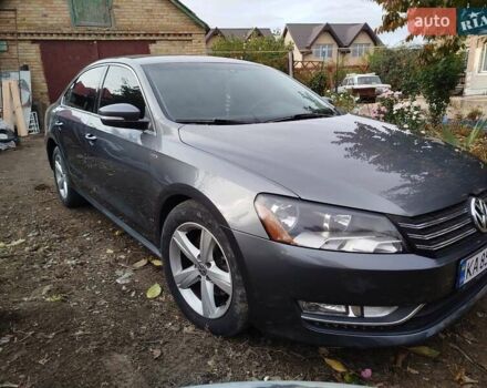 Серый Фольксваген Пассат, объемом двигателя 1.8 л и пробегом 212 тыс. км за 13700 $, фото 4 на Automoto.ua