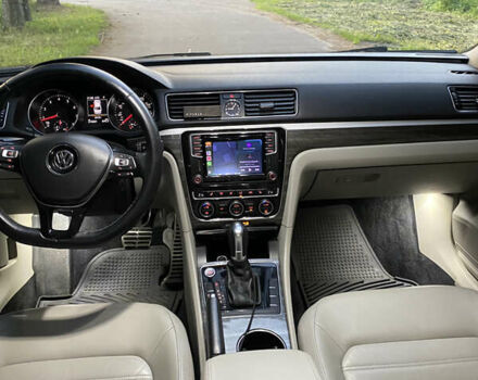 Серый Фольксваген Пассат, объемом двигателя 1.8 л и пробегом 224 тыс. км за 14600 $, фото 19 на Automoto.ua