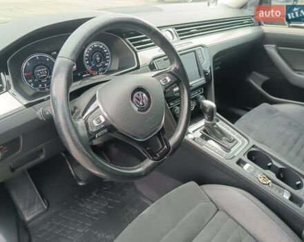 Серый Фольксваген Пассат, объемом двигателя 1.97 л и пробегом 290 тыс. км за 17500 $, фото 13 на Automoto.ua