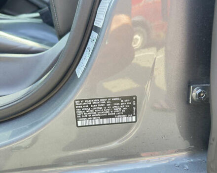 Серый Фольксваген Пассат, объемом двигателя 3.6 л и пробегом 204 тыс. км за 12500 $, фото 5 на Automoto.ua