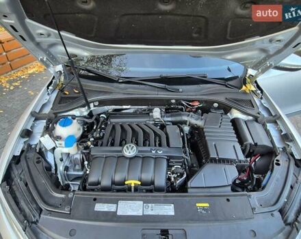 Серый Фольксваген Пассат, объемом двигателя 3.6 л и пробегом 125 тыс. км за 11900 $, фото 6 на Automoto.ua