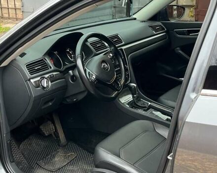 Сірий Фольксваген Пассат, об'ємом двигуна 1.8 л та пробігом 173 тис. км за 13800 $, фото 14 на Automoto.ua