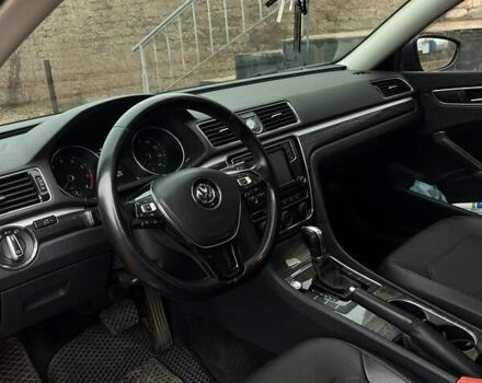 Сірий Фольксваген Пассат, об'ємом двигуна 1.8 л та пробігом 173 тис. км за 13800 $, фото 25 на Automoto.ua