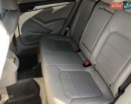 Фольксваген Пассат 2015 в Черкассах на Automoto.ua Серый Фольксваген Пассат, объемом двигателя 1.8 л и пробегом 232 тыс. км за 10700 $, фото 12 на Automoto.ua