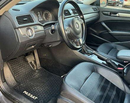 Сірий Фольксваген Пассат, об'ємом двигуна 1.78 л та пробігом 203 тис. км за 10000 $, фото 14 на Automoto.ua