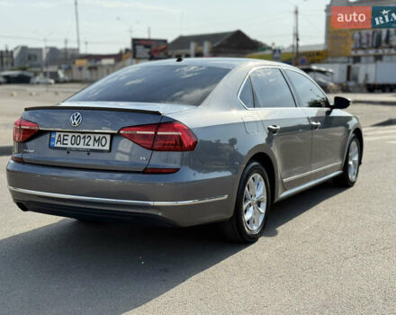 Серый Фольксваген Пассат, объемом двигателя 1.8 л и пробегом 136 тыс. км за 13500 $, фото 3 на Automoto.ua