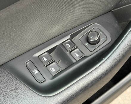 Серый Фольксваген Пассат, объемом двигателя 2 л и пробегом 257 тыс. км за 16900 $, фото 12 на Automoto.ua