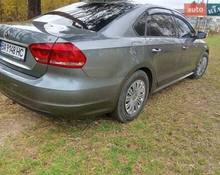 Серый Фольксваген Пассат, объемом двигателя 1.8 л и пробегом 250 тыс. км за 10700 $, фото 5 на Automoto.ua