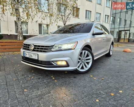 Серый Фольксваген Пассат, объемом двигателя 3.6 л и пробегом 125 тыс. км за 11900 $, фото 7 на Automoto.ua