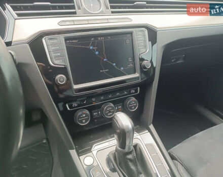 Серый Фольксваген Пассат, объемом двигателя 1.97 л и пробегом 290 тыс. км за 17500 $, фото 26 на Automoto.ua