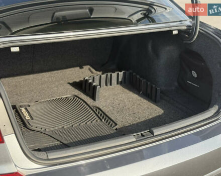 Серый Фольксваген Пассат, объемом двигателя 1.8 л и пробегом 136 тыс. км за 13500 $, фото 16 на Automoto.ua