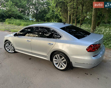 Серый Фольксваген Пассат, объемом двигателя 1.8 л и пробегом 224 тыс. км за 14600 $, фото 5 на Automoto.ua