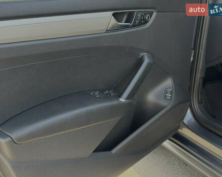 Серый Фольксваген Пассат, объемом двигателя 1.8 л и пробегом 136 тыс. км за 13500 $, фото 6 на Automoto.ua