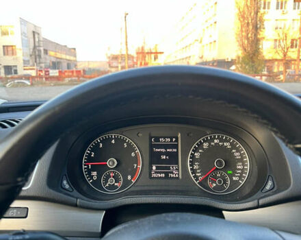 Сірий Фольксваген Пассат, об'ємом двигуна 1.78 л та пробігом 203 тис. км за 10000 $, фото 15 на Automoto.ua